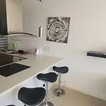 Apartment On Eden On The Bay